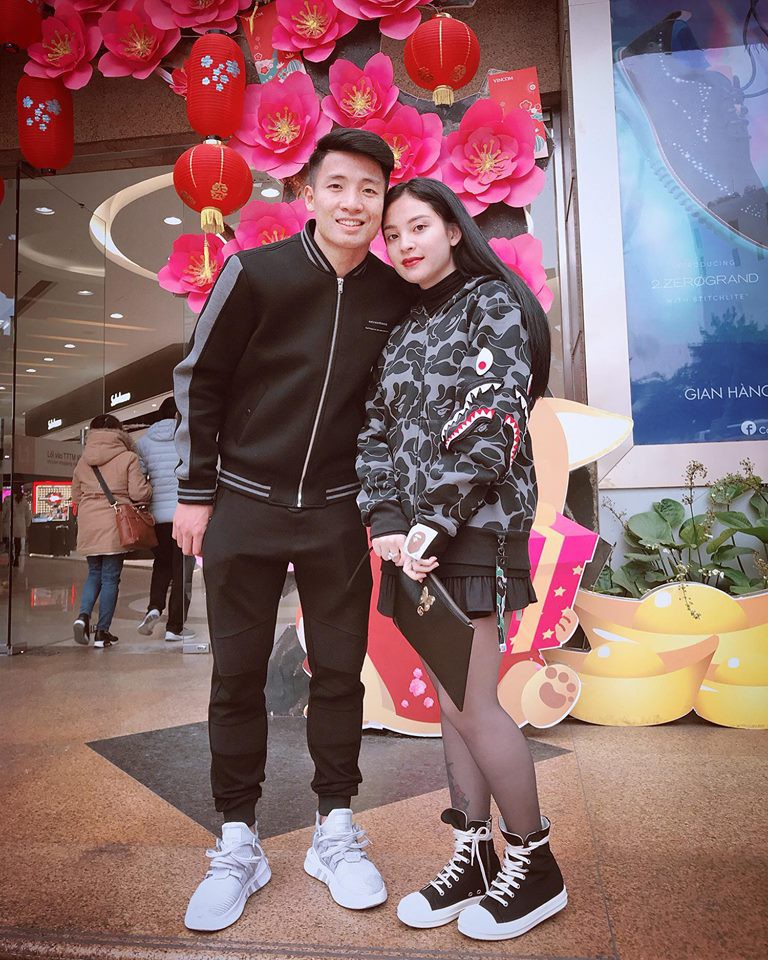 Em họ hậu vệ Bùi Tiến Dũng: Xinh đẹp, có cuộc sống sang chảnh không thua gì Rich Kid