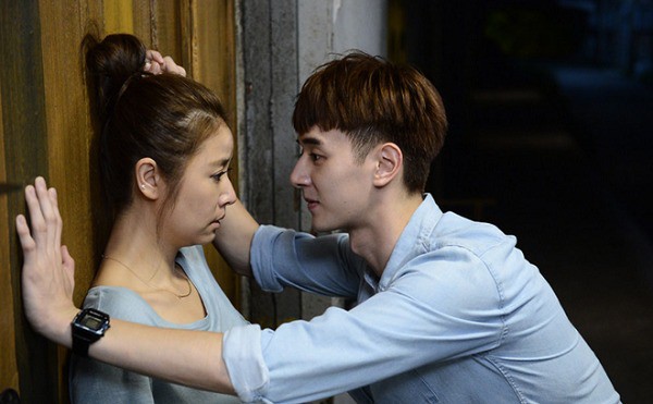 30 tuổi mới có được người đàn ông yêu thương thật lòng thì cô gái lại bị ngáng đường bởi nhân vật không ngờ