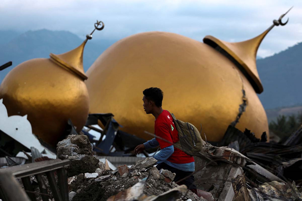 Những du học sinh Việt Nam trở về từ thảm họa sóng thần Indonesia