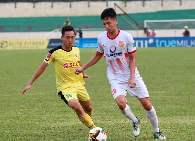 Tân binh của HLV Park Hang-seo nói gì khi giúp Nam Định trụ hạng?