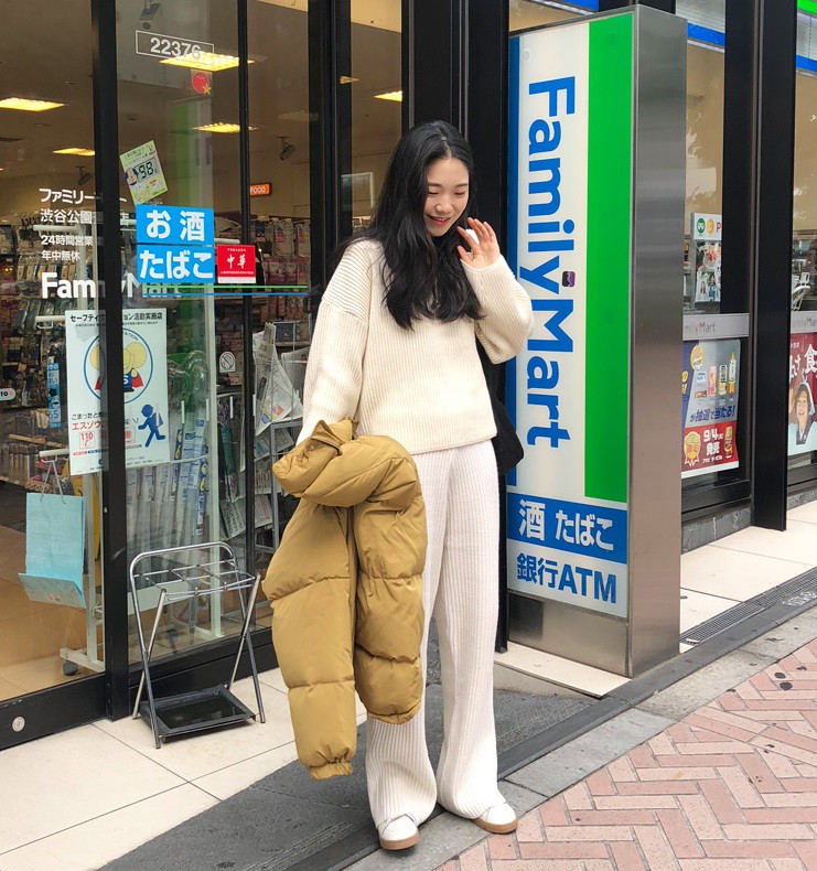 Diện lên vừa tây lại thoải mái tuyệt đối, quần len chính là item mà các nàng cần sắm ngay cho tủ đồ mùa lạnh