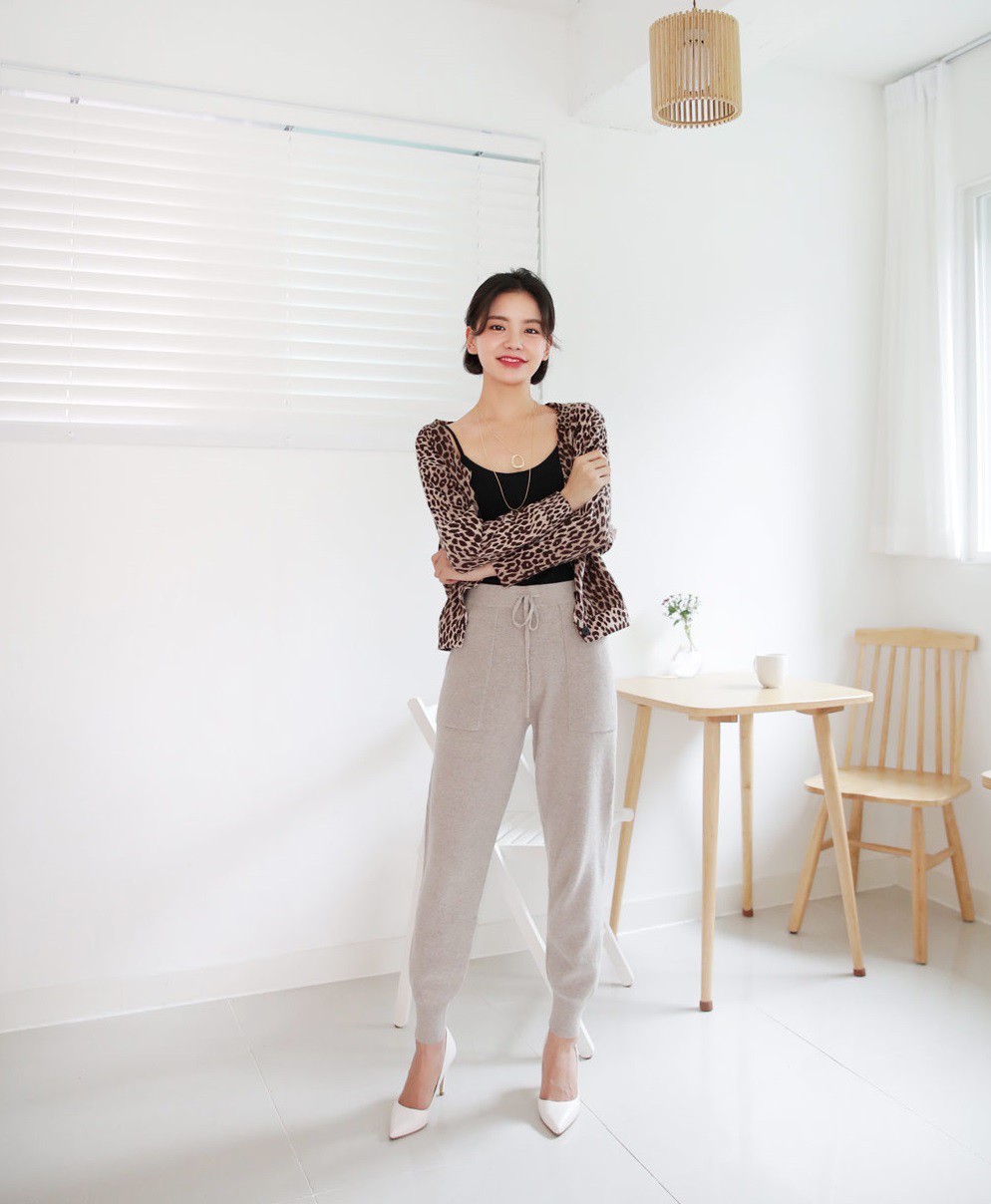 Diện lên vừa tây lại thoải mái tuyệt đối, quần len chính là item mà các nàng cần sắm ngay cho tủ đồ mùa lạnh