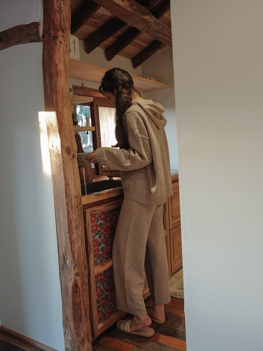 Diện lên vừa tây lại thoải mái tuyệt đối, quần len chính là item mà các nàng cần sắm ngay cho tủ đồ mùa lạnh