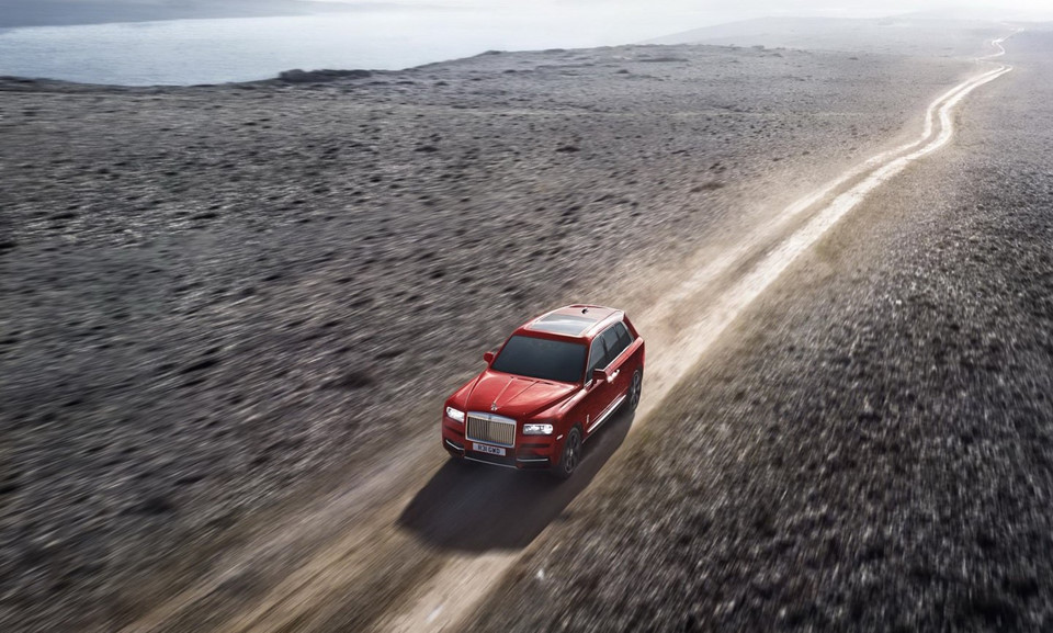 Siêu SUV Rolls-Royce Cullinan mạnh 600 mã lực nhờ động cơ hybrid