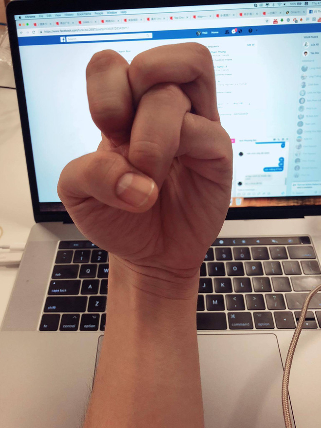 Với trào lưu thắt nút ngón tay mới nổi, chắc chắn não bạn sẽ muốn xoắn quẩy theo