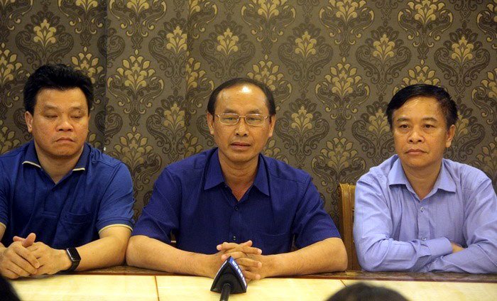 Cao tốc 34.000 chi chít ổ gà: Không phải vá mà cào lên, rải thảm lại