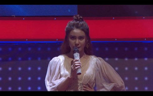 Giọng ải giọng ai tập 11: Hotgirl ve chai khiến Trấn Thành đứng hình vì giọng khủng Giọng ải giọng ai tập 11: Hotgirl ve chai khiến Trấn Thành đứng hình vì giọng khủng