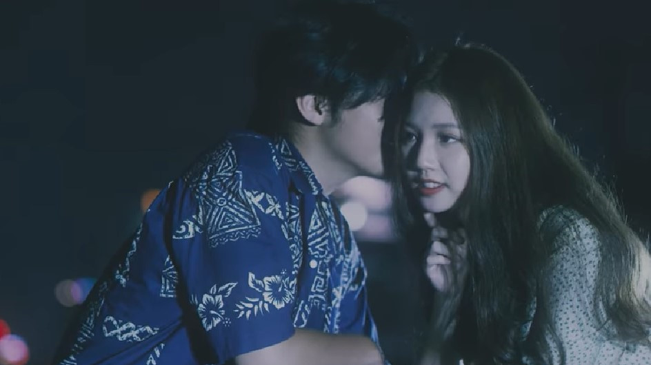 Nhan sắc ngọt ngào của nữ chính MV Hongkong1 sinh năm 2000