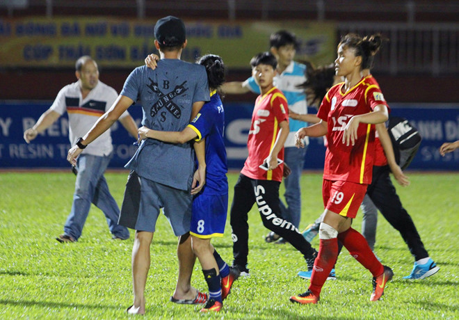Cựu sao U23 Việt Nam được minh oan sau khi xuất hiện ở cuộc ẩu đả của các cầu thủ nữ