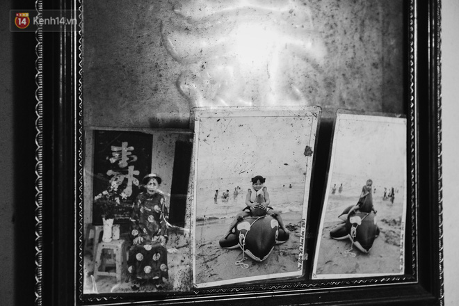 Ở Hà Nội, có một người mẹ mù gần 90 tuổi vẫn ngày đêm chăm đứa con gái điên: Còn sống được lúc nào, thì tôi còn nuôi nó