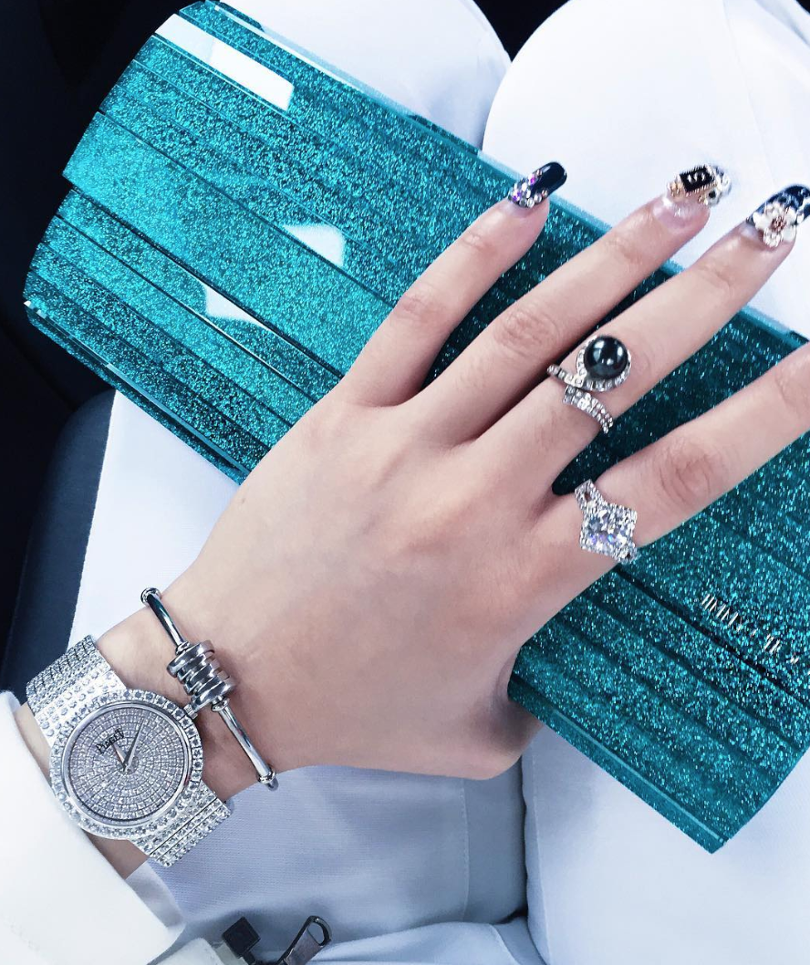 Tiểu thư mới toanh của hội Rich Kid Việt: Được biết đến qua ảnh ngã sấp mặt, cuộc sống riêng thú vị không kém!