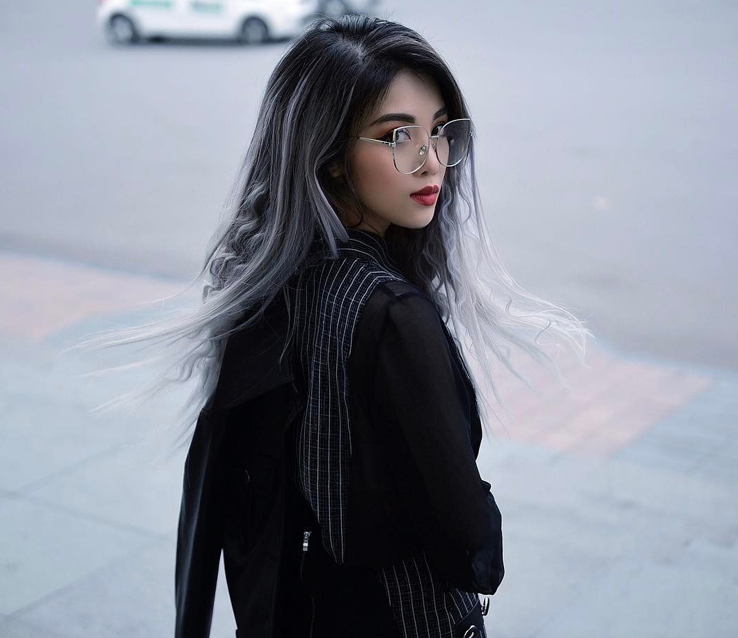 Tiểu thư mới toanh của hội Rich Kid Việt: Được biết đến qua ảnh ngã sấp mặt, cuộc sống riêng thú vị không kém!