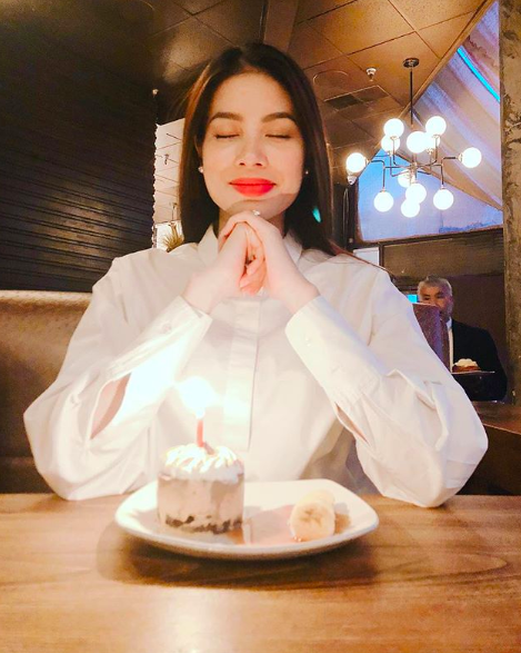 Phạm Hương lộ diện thon gọn giữa tin đồn mang thai, dân mạng xôn xao bàn tán ảnh mới hay cũ?