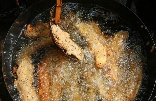 Người phụ nữ bị ung thư dạ dày giai đoạn cuối chỉ vì thói quen nấu ăn mà rất nhiều người cũng thường làm