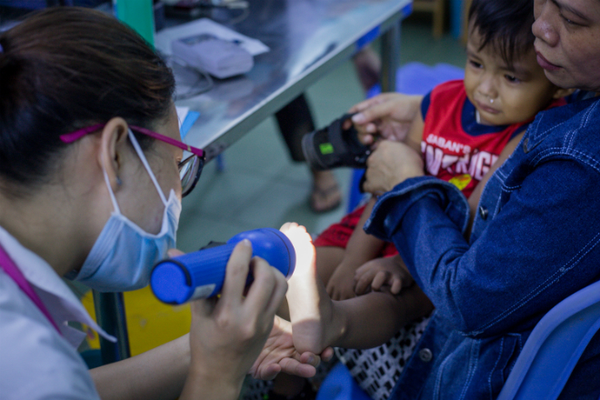 Tại sao bệnh tay chân miệng năm nay nguy hiểm