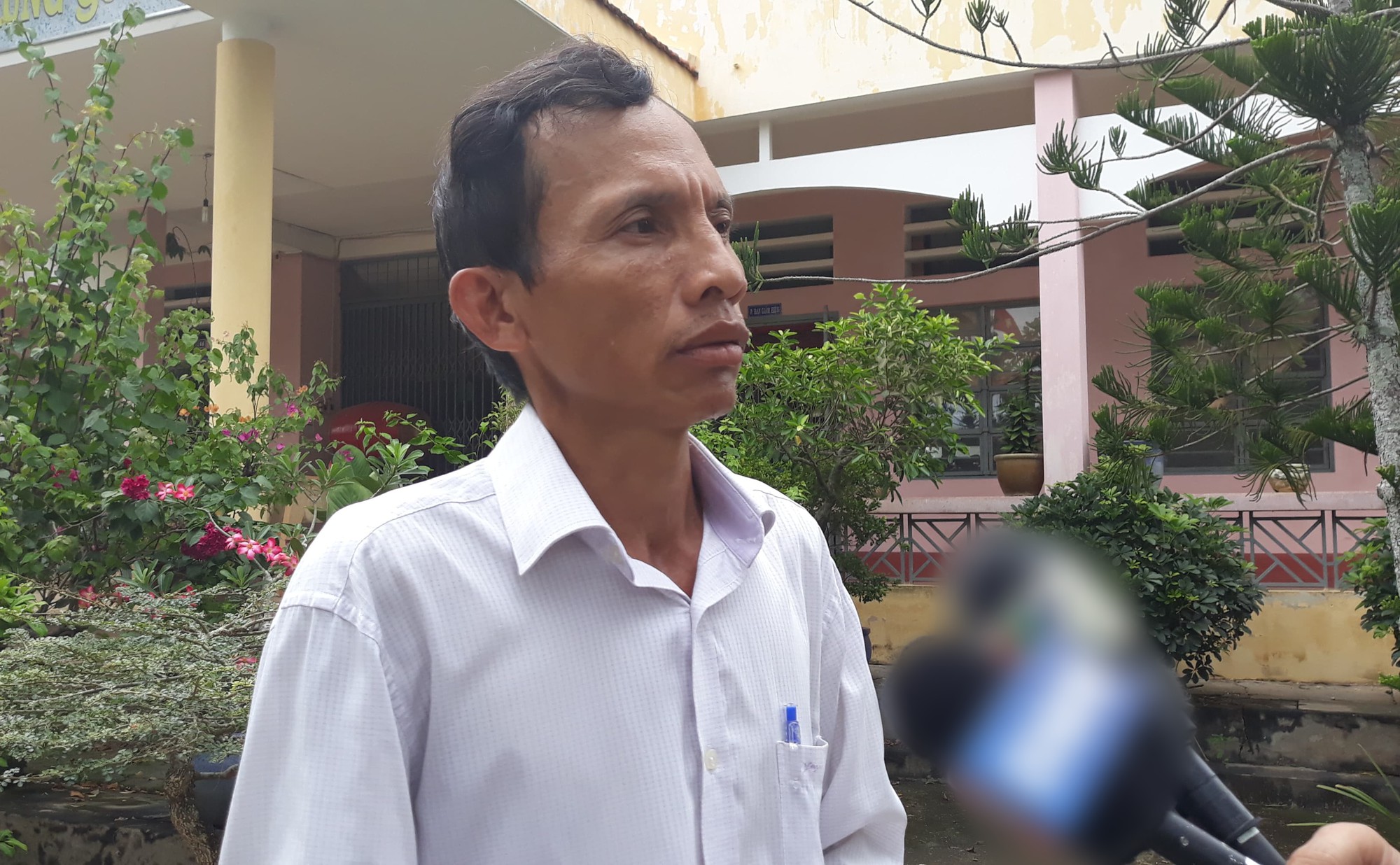 Hiệu trưởng trường nơi xảy ra vụ dây điện đứt khiến 6 học sinh thương vong: Trời đã tạnh mưa và có phụ huynh đến đón nên mới cho các em ra về