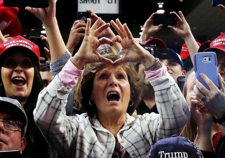 Ảnh ấn tượng trong tuần: Siêu bão Michael và những nơi bị thiên tai tàn phá trên thế giới