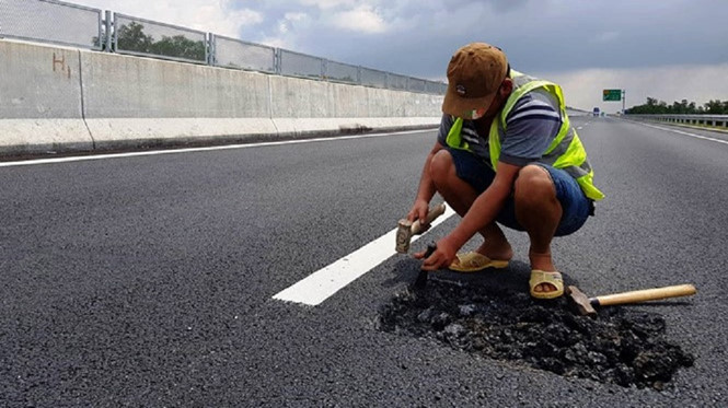 Bộ Giao thông yêu cầu thay ngay nhà thầu sửa cao tốc kiểu vá víu, tạm bợ