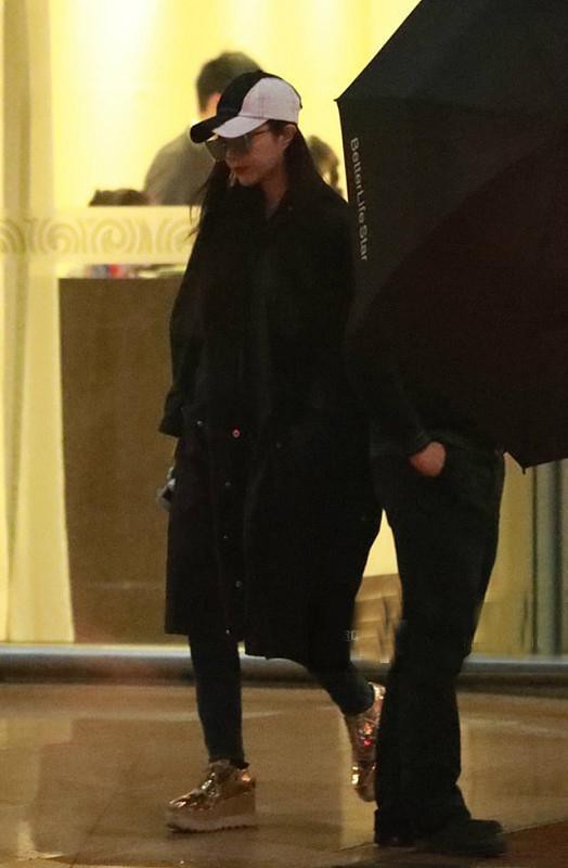 Phạm Băng Băng chính thức lộ diện sau scandal, lặng lẽ xuất hiện nhưng vẫn khí chất ngút ngàn