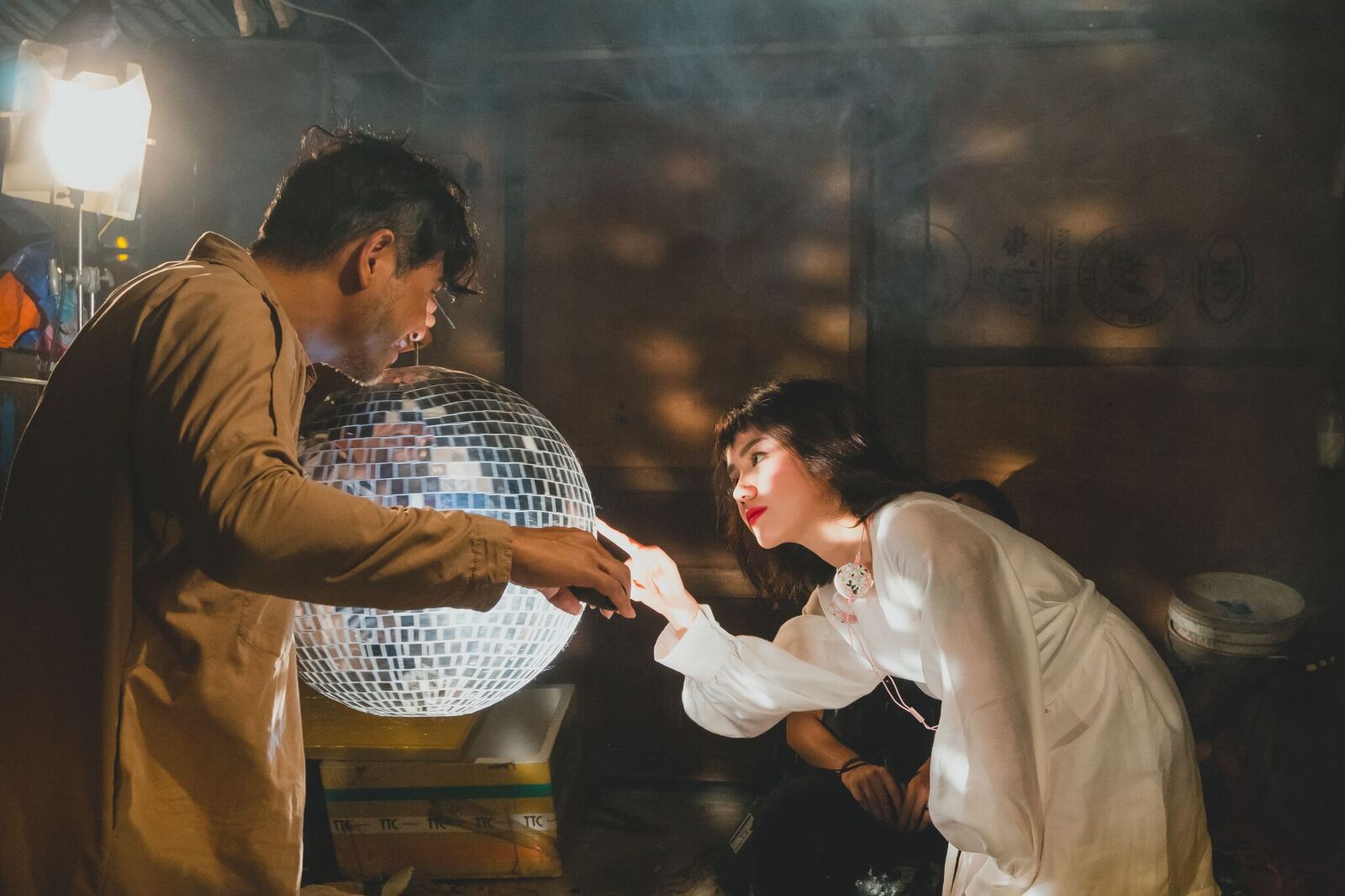 Vượt mặt HongKong1, Thằng điên chạm đỉnh trending Youtube Việt Nam, tấn công cả Nhật Bản và Canada