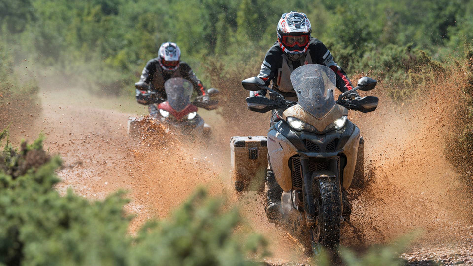 Siêu môtô địa hình sắp ra mắt từ Ducati