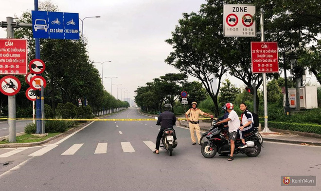 Các tuyến đường về trung tâm Sài Gòn tê liệt từ sáng đến trưa vì hầm Thủ Thiêm bị phong toả