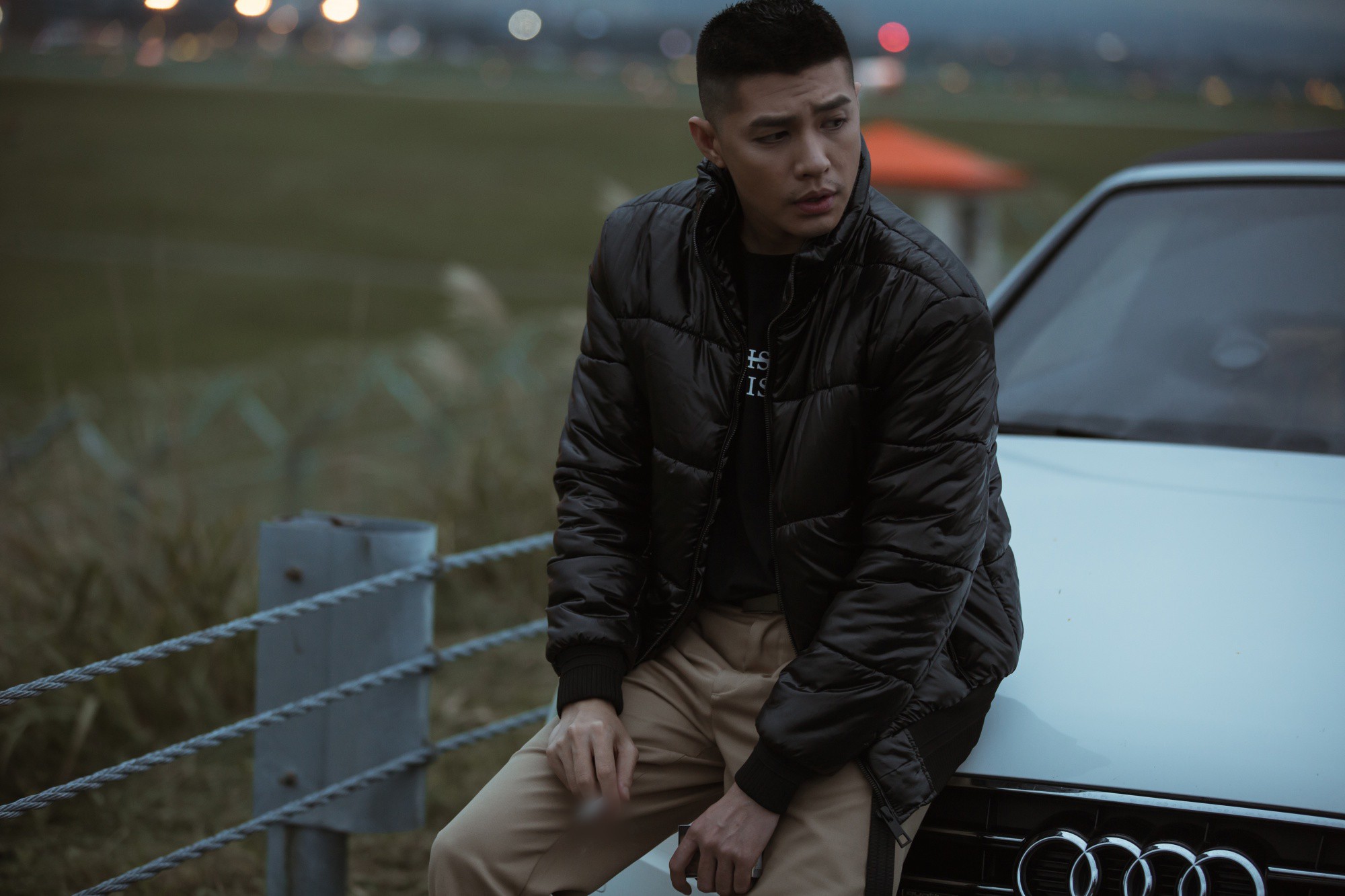 Noo Phước Thịnh comeback với hình tượng đầy nam tính trong MV mới sau ồn ào bị kiện