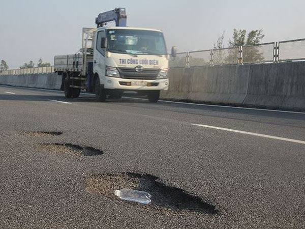 VEC thất thu 600 triệu mỗi ngày do cao tốc 34.000 tỷ dừng thu phí