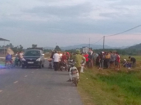 Con trai cầm kiếm truy hỏi nhiều tài xế để rửa hận cho bố