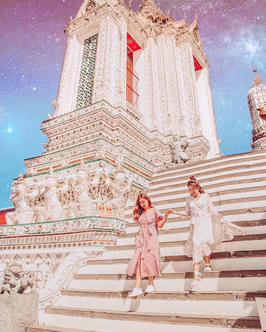 Cặp chị em nổi tiếng Singapore nhờ mặc đẹp, suốt ngày khoe ảnh vi vu du lịch