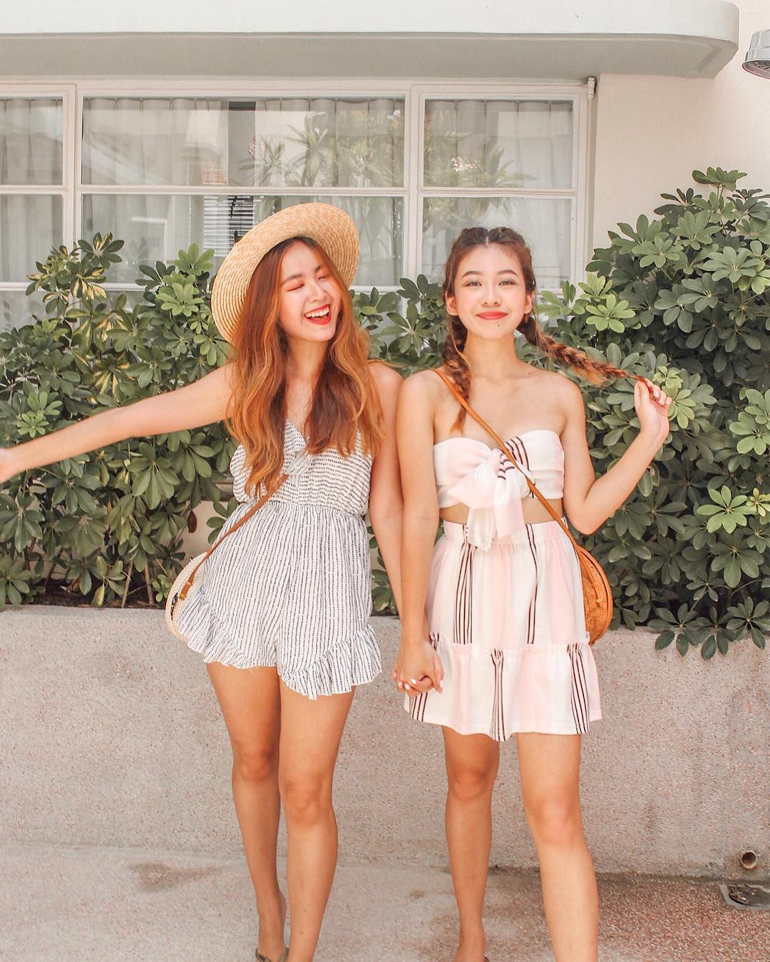 Cặp chị em nổi tiếng Singapore nhờ mặc đẹp, suốt ngày khoe ảnh vi vu du lịch