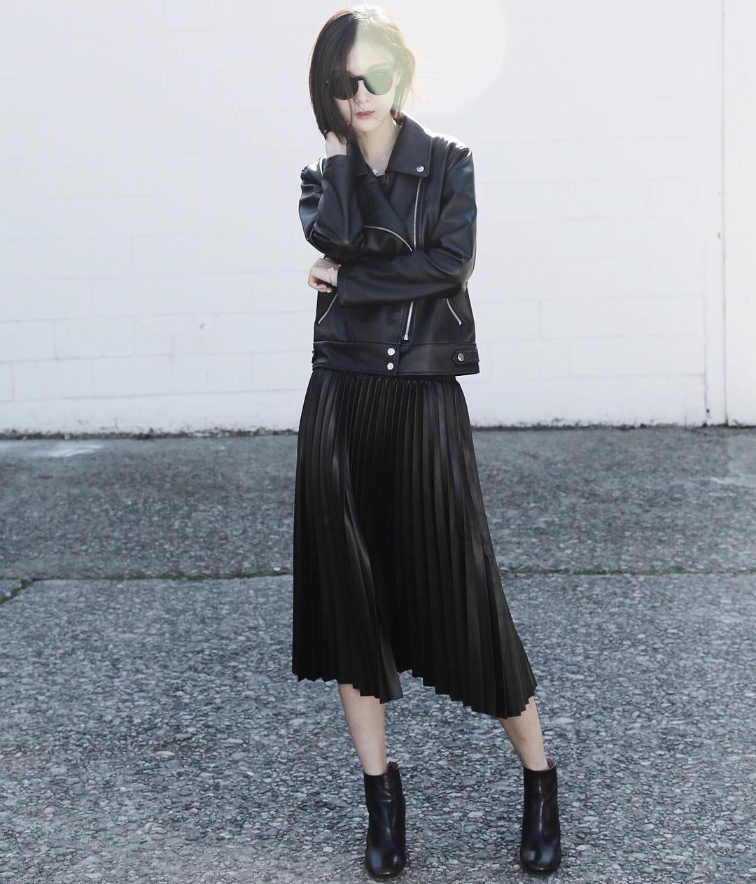 Khi sắm sửa áo khoác cho mùa lạnh, các nàng thấp bé đừng chọn hú họa mà hãy ưu tiên 5 mẫu áo này