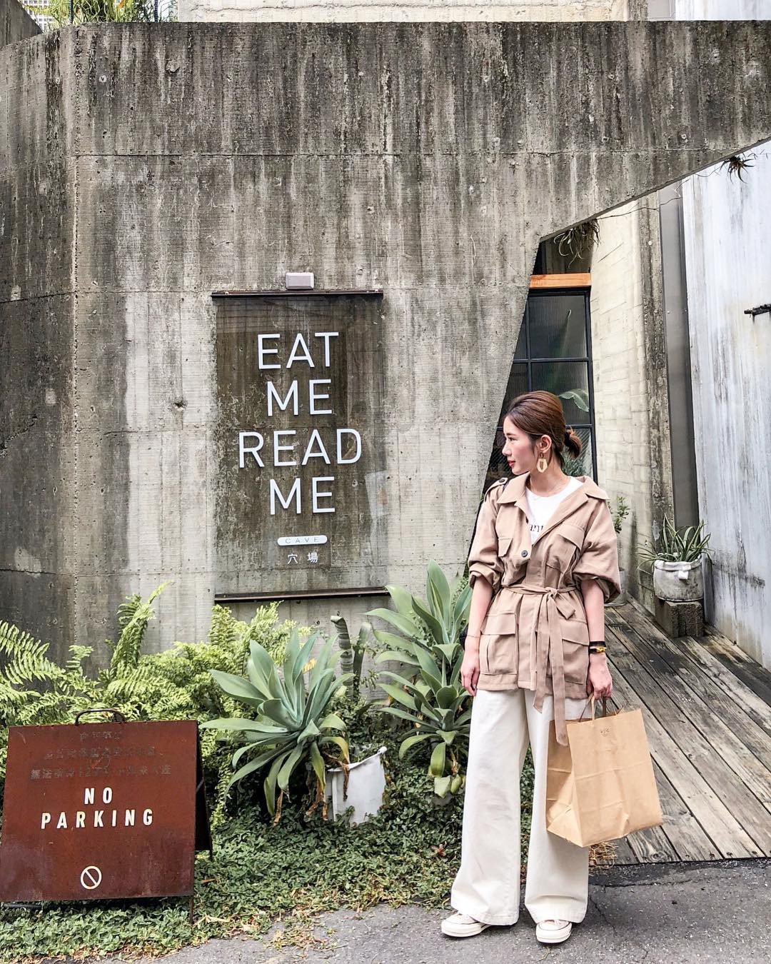 Khi sắm sửa áo khoác cho mùa lạnh, các nàng thấp bé đừng chọn hú họa mà hãy ưu tiên 5 mẫu áo này