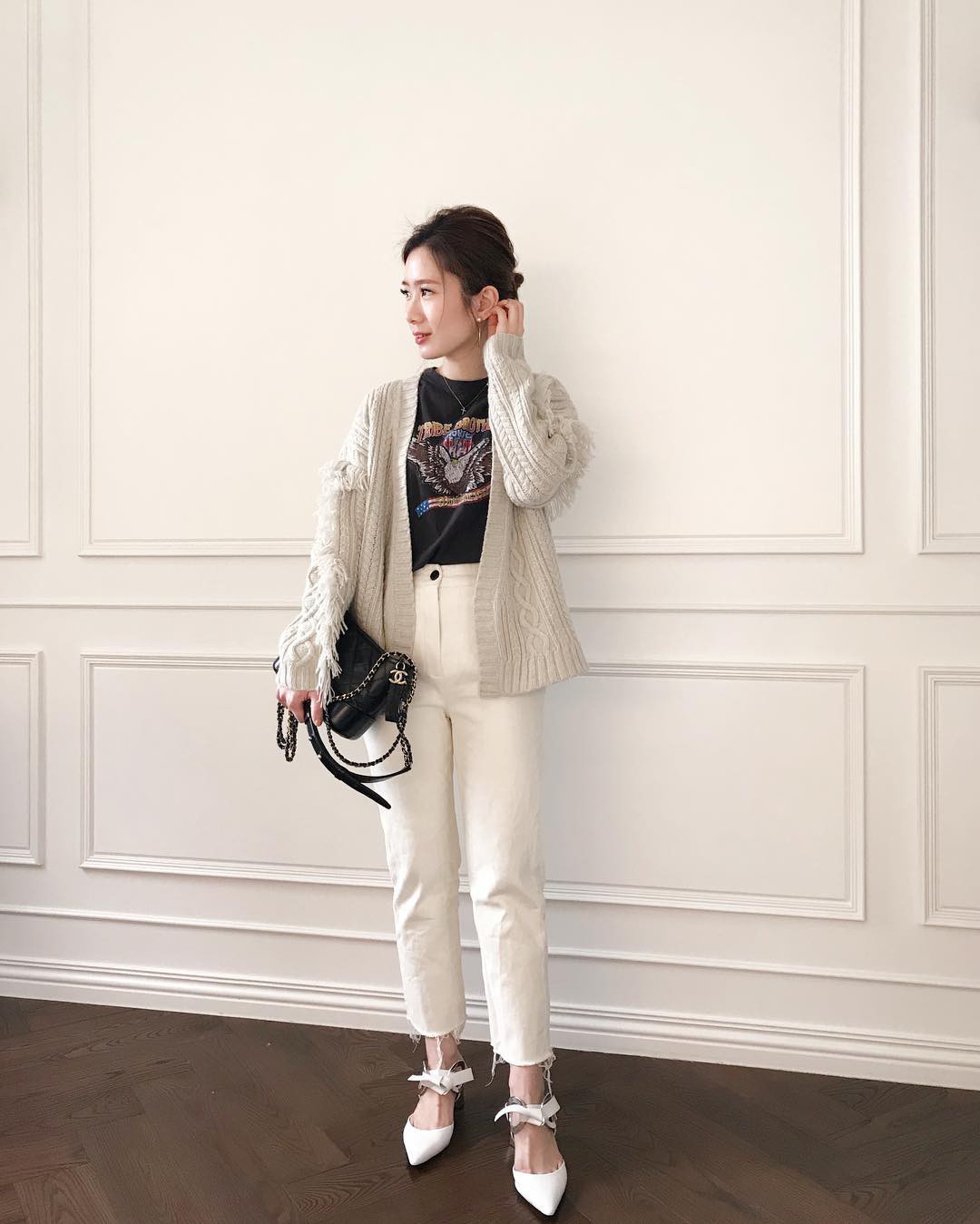 Khi sắm sửa áo khoác cho mùa lạnh, các nàng thấp bé đừng chọn hú họa mà hãy ưu tiên 5 mẫu áo này