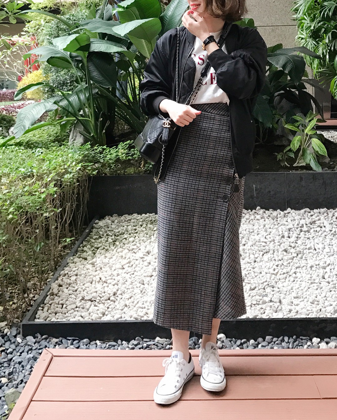 Khi sắm sửa áo khoác cho mùa lạnh, các nàng thấp bé đừng chọn hú họa mà hãy ưu tiên 5 mẫu áo này