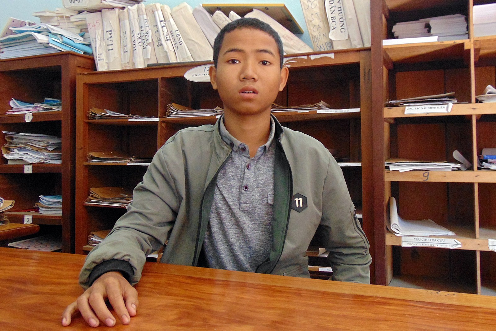 Khởi tố thiếu niên 16 tuổi đâm cụ bà 82 tuổi để cướp tiền đi mua mì tôm