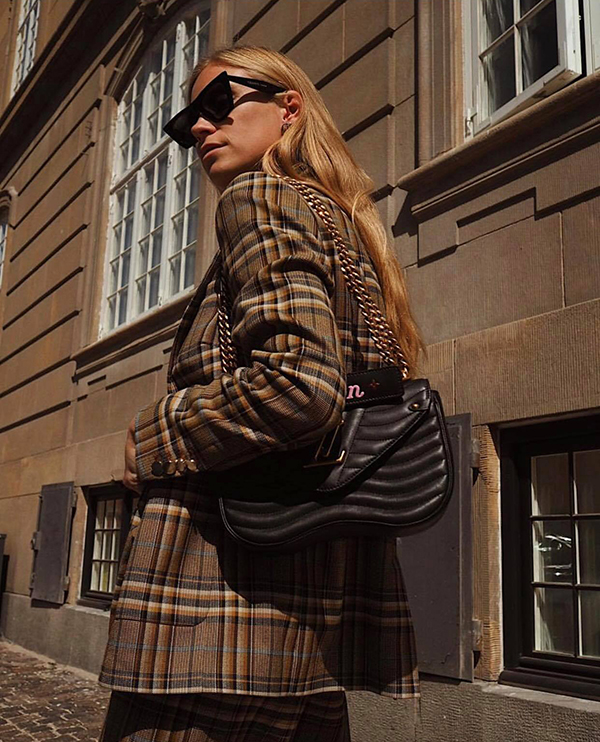 Mặc đẹp cả tuần cùng 3 xu hướng họa tiết ăn khách