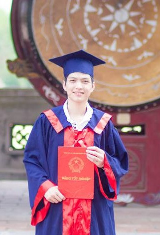 Khách quay lén nam nhân viên rạp chiếu phim đẹp trai ở Hà Nam