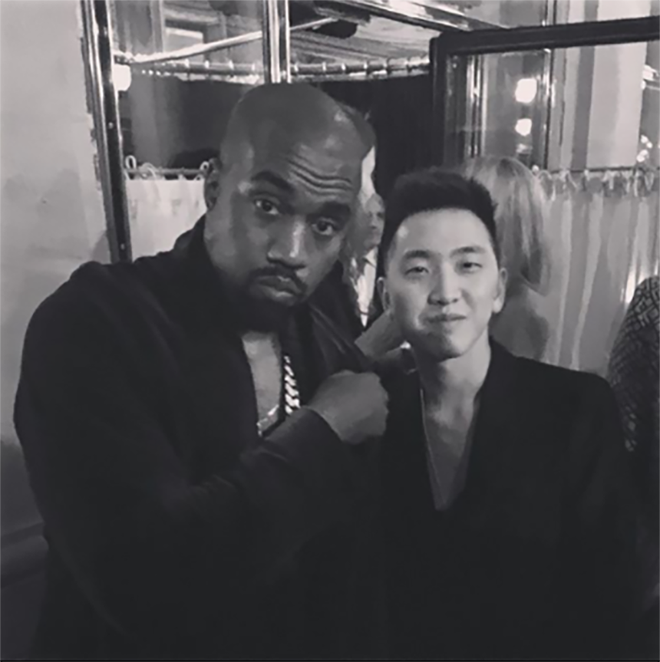 Tiết lộ thu nhập khó tin của quản lý sao Hàn: Người kiếm cả trăm triệu mỗi tháng, chưa kể phúc lợi đáng ao ước