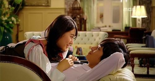 Từng bị nhà chồng ruồng bỏ vì không biết đẻ, tôi nào ngờ cuộc đời sang trang mới Từng bị nhà chồng ruồng bỏ vì không biết đẻ, tôi nào ngờ cuộc đời sang trang mới