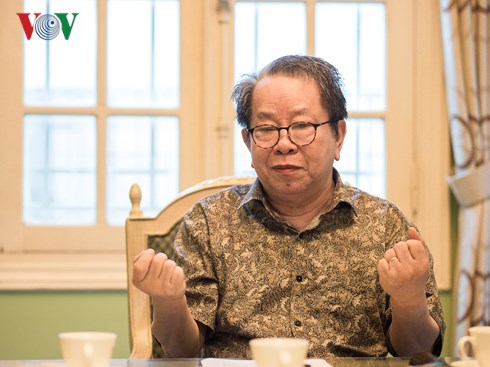 Văn hóa từ chức đã nói nhiều nhưng vẫn ở dạng chơi chữ