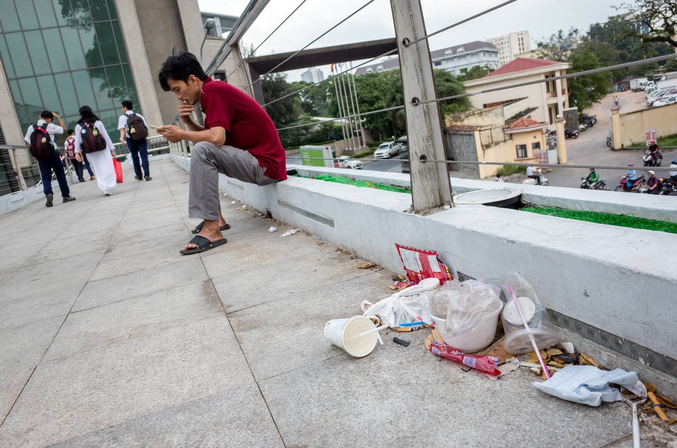 7 cầu bộ hành ở TP HCM được khoác áo mới