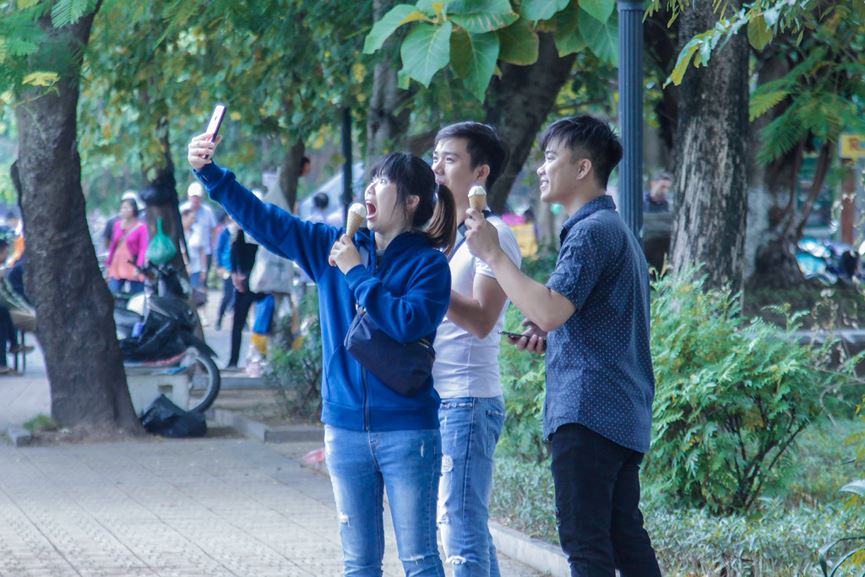 Người Hà Nội run run trong cái lạnh đầu mùa