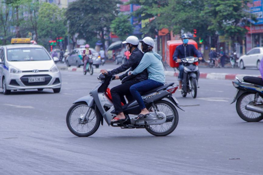 Người Hà Nội run run trong cái lạnh đầu mùa