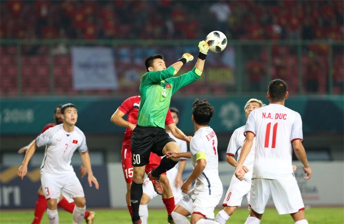 Bùi Tiến Dũng sai lầm, đừng đùa với HLV Park Hang Seo!