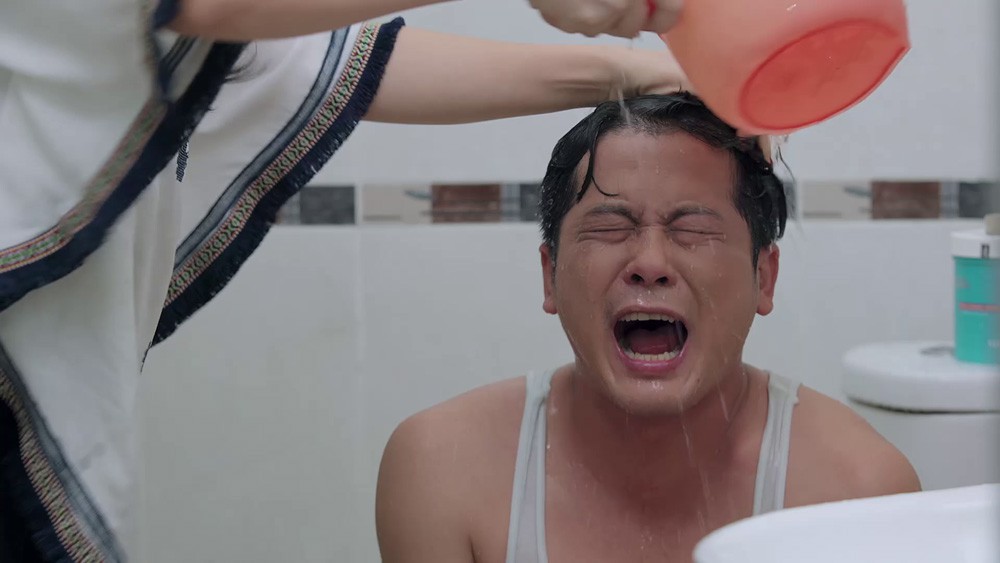 Gạo Nếp Gạo Tẻ tập 70: Giả bệnh để lấy lòng thương hại của vợ, Công vẫn bị Hương thẳng tay đuổi khỏi nhà