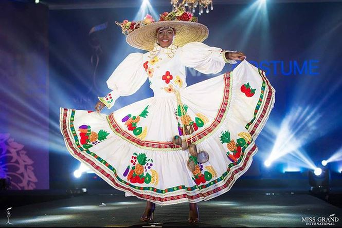 Phương Nga lọt top 2 trang phục truyền thống đẹp nhất Hoa hậu Hòa bình quốc tế