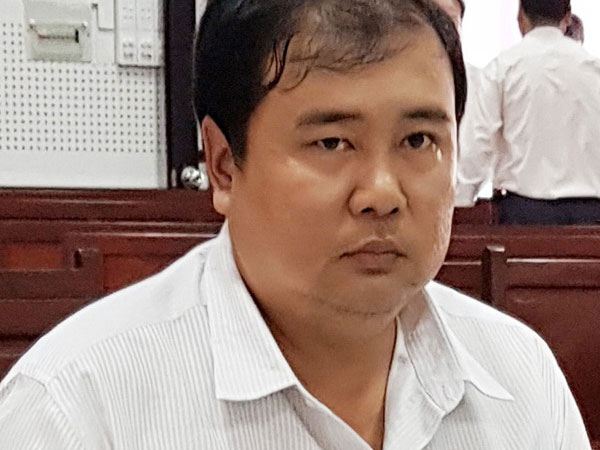 Cựu giám đốc ngân hàng lĩnh 10 năm tù vì lừa đảo