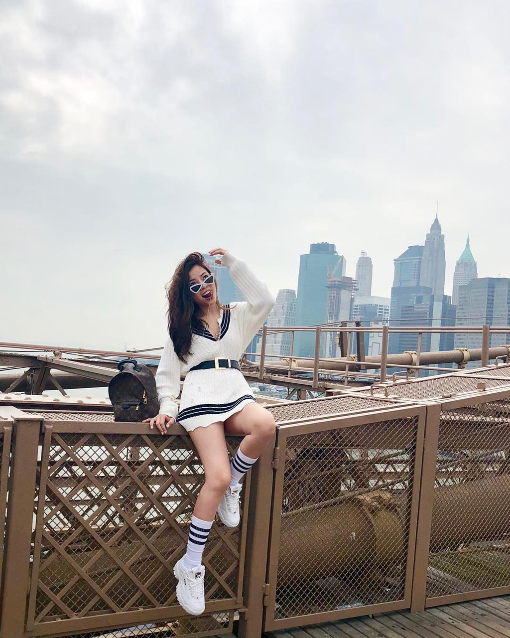 Cuộc sống toàn hàng hiệu, đi xe sang của tiểu thư 10X Việt ở Mỹ