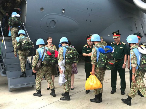 Đợt 2 bệnh viện dã chiến sang Nam Sudan làm nhiệm vụ Đợt 2 bệnh viện dã chiến sang Nam Sudan làm nhiệm vụ